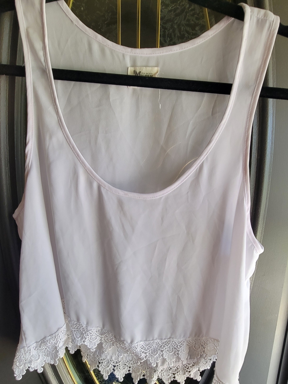 Show Me Your MuMu White Lace-Hem Crop Tank size small.